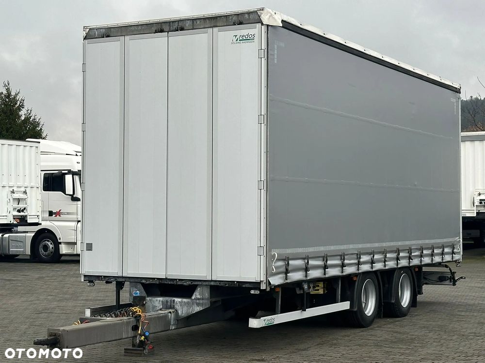 Redos TRAILERS / PRZYCZEPA / PRZEJAZDOWA / 7.7 M / 2 OSIE / HALDEX / OCYNK