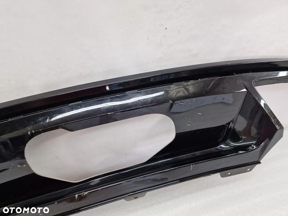 SKODA OCTAVIA IV RS / VRS 19- DYFUZOR / SPOJLER ZDERZAKA TYLNEGO TYLNIEGO TYŁ POD HAK , NR 5E7807521E , NR AUKCJI DT449 - 6