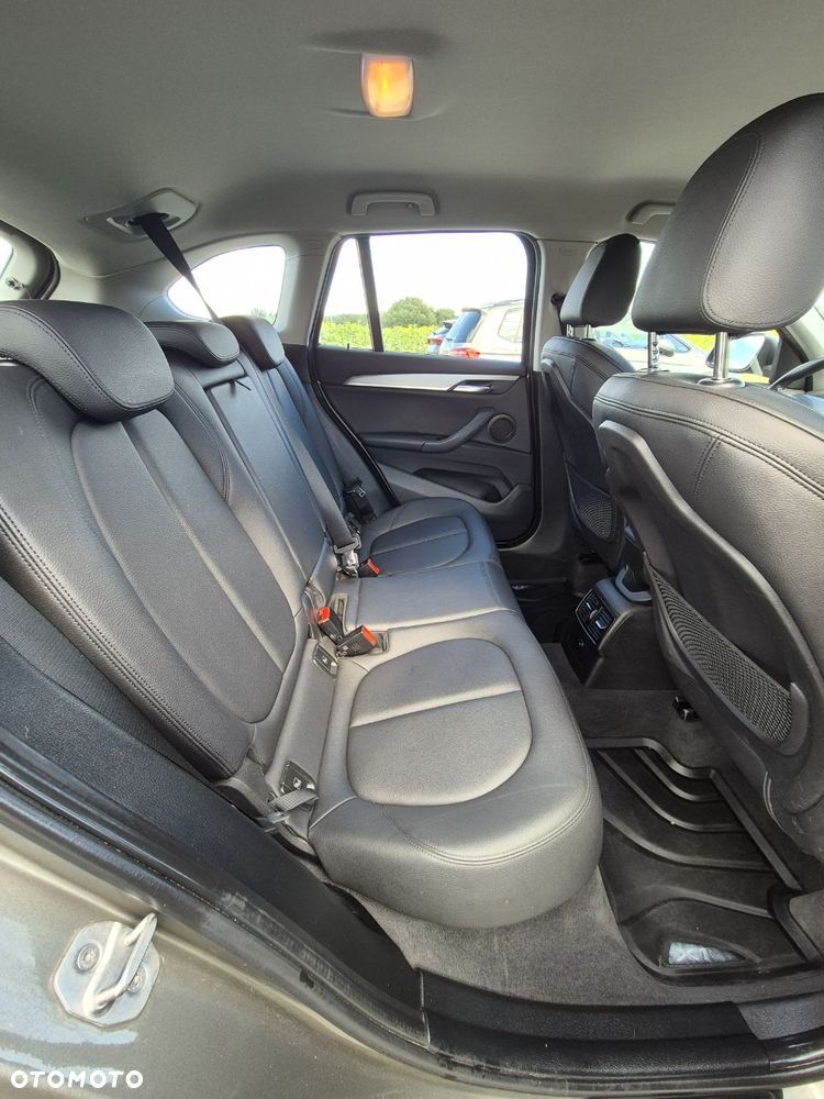 BMW X1 sDrive18i - 8