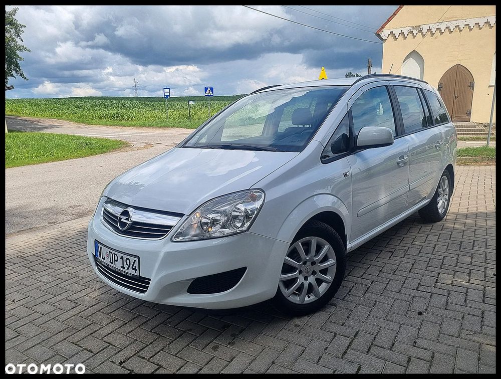 Opel Zafira 1.6 Essentia - 1