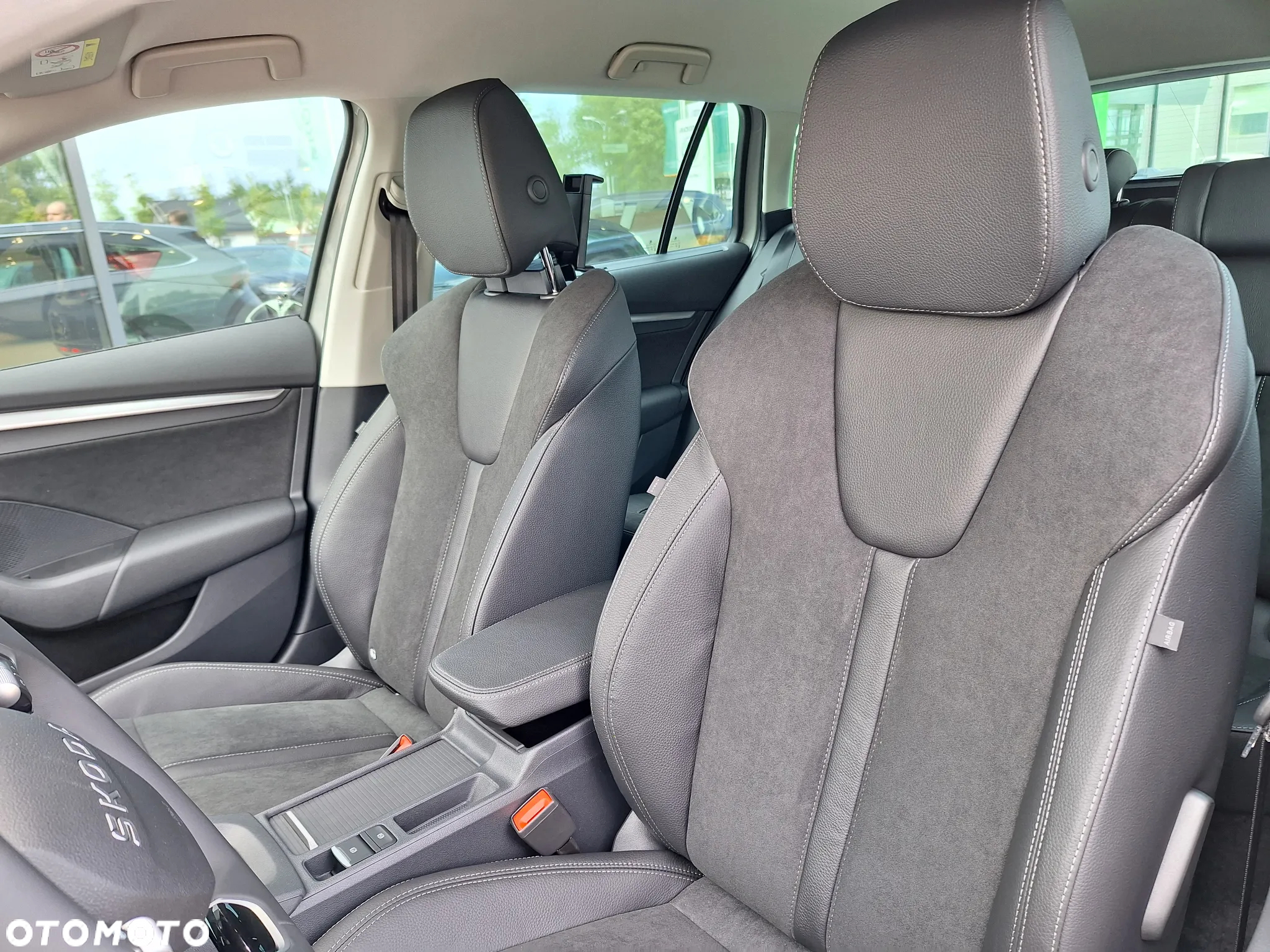 Skoda Octavia 2.0 TSI Selection 4x4 DSG - 10