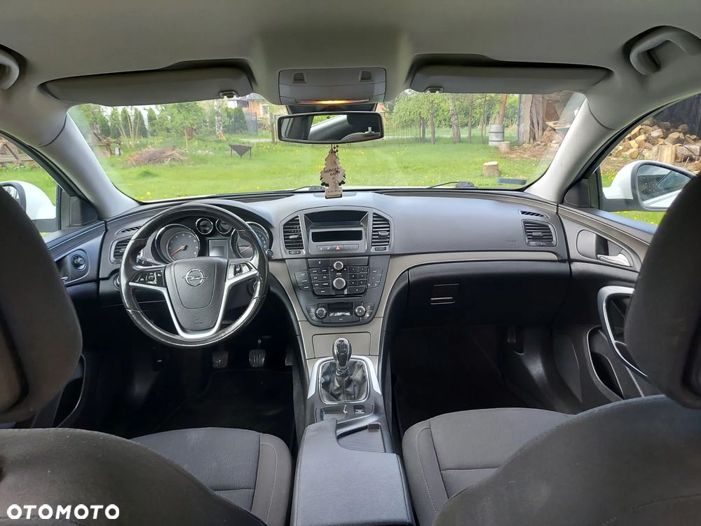 Opel Insignia 1.8 - 9