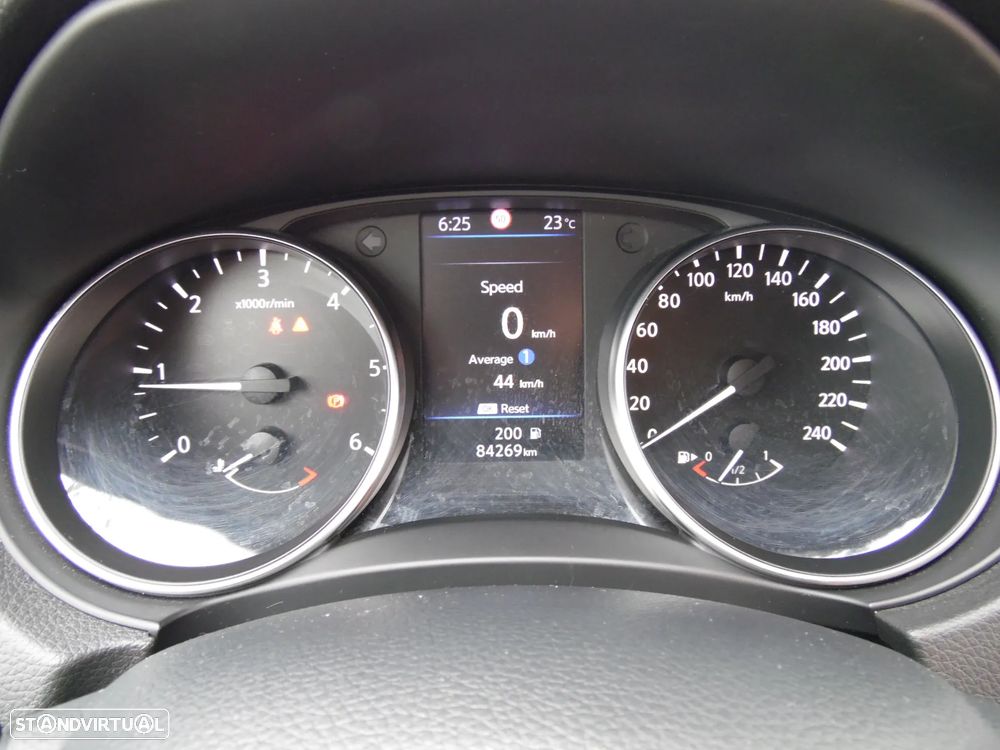 Nissan Qashqai 1.5 dCi N-Connecta J18 - 9
