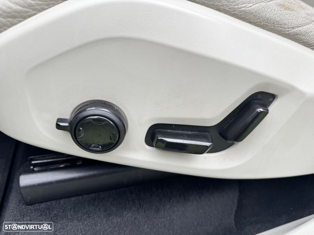 Volvo XC 90 2.0 T8 PHEV Plus Bright AWD - 22