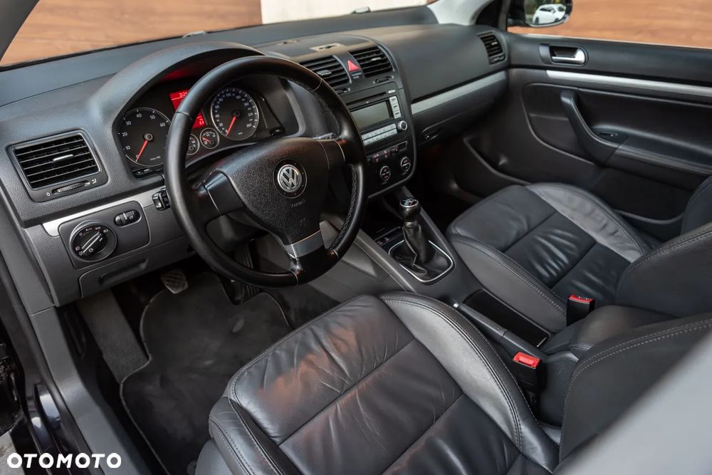 Volkswagen Golf Variant - 13