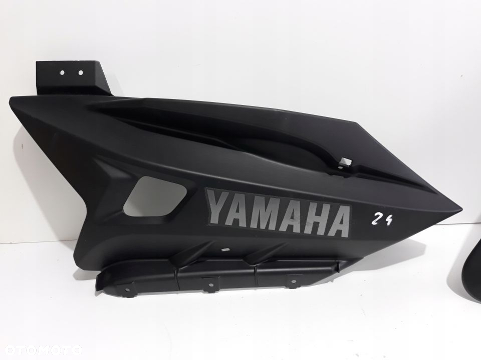 YAMAHA R125 YZF-R 125 OWIEWKA BOK PŁUG - 2