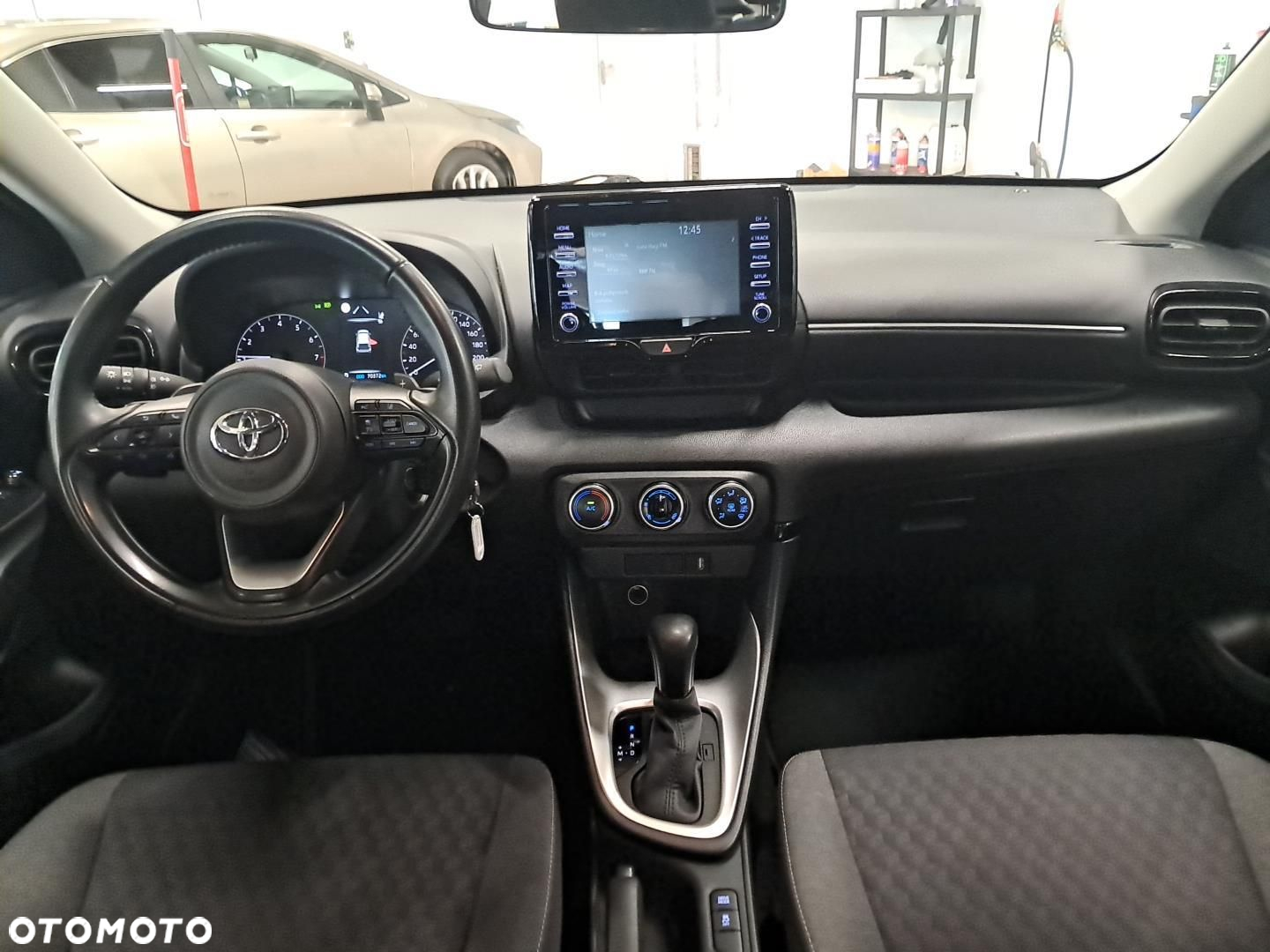 Toyota Yaris 1.5 Comfort CVT - 12