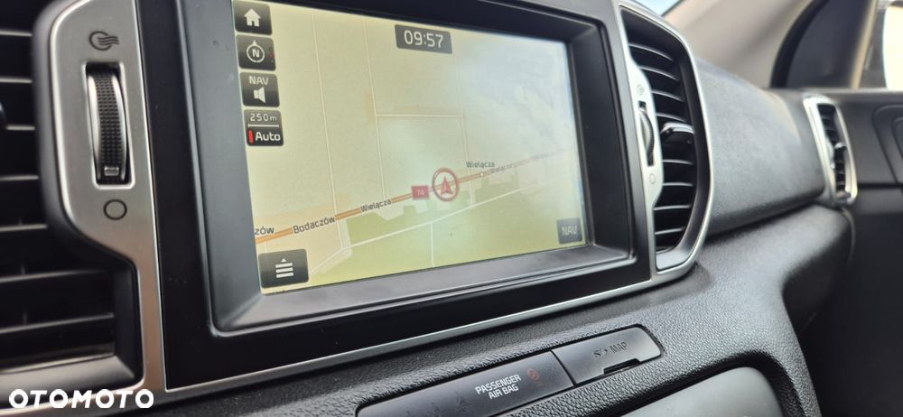 Kia Sportage 1.7 CRDI XL 2WD - 9