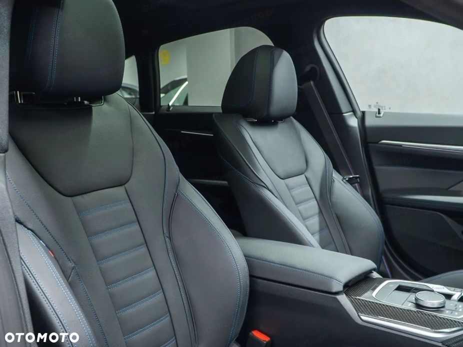 BMW Seria 4 M440i xDrive mHEV - 13