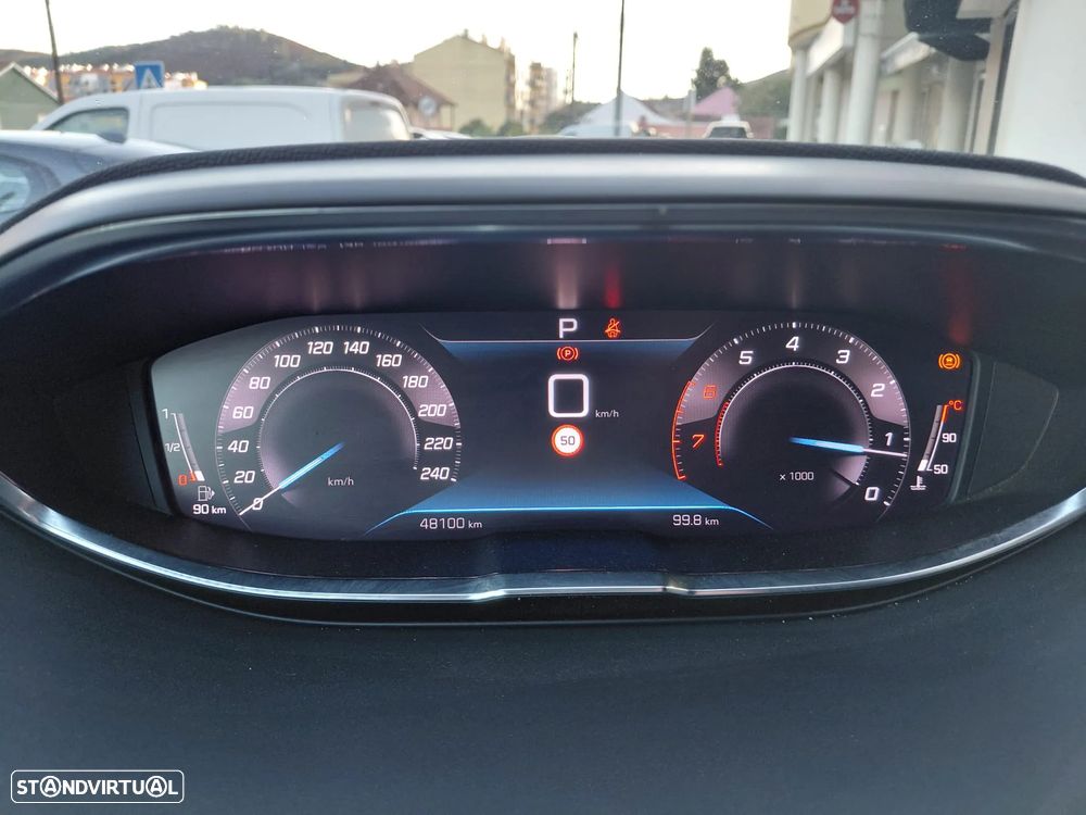 Peugeot 5008 1.2 PureTech Allure Pack EAT8 - 21