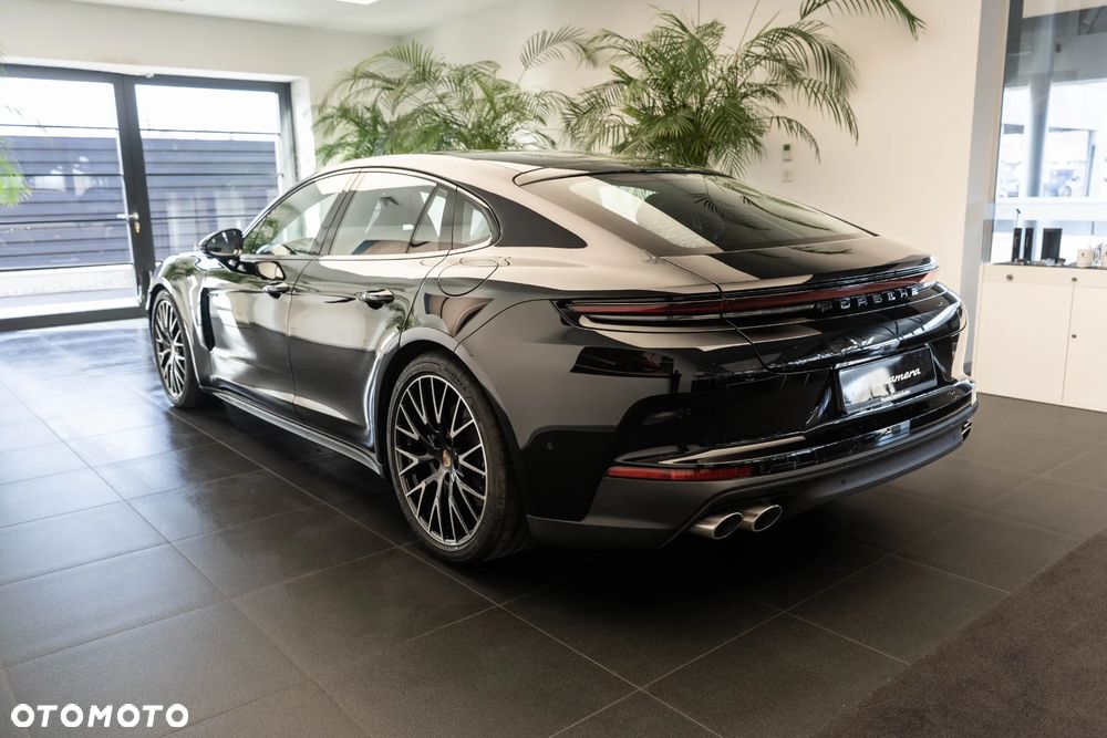 Porsche Panamera 4 E-Hybrid PHEV - 2
