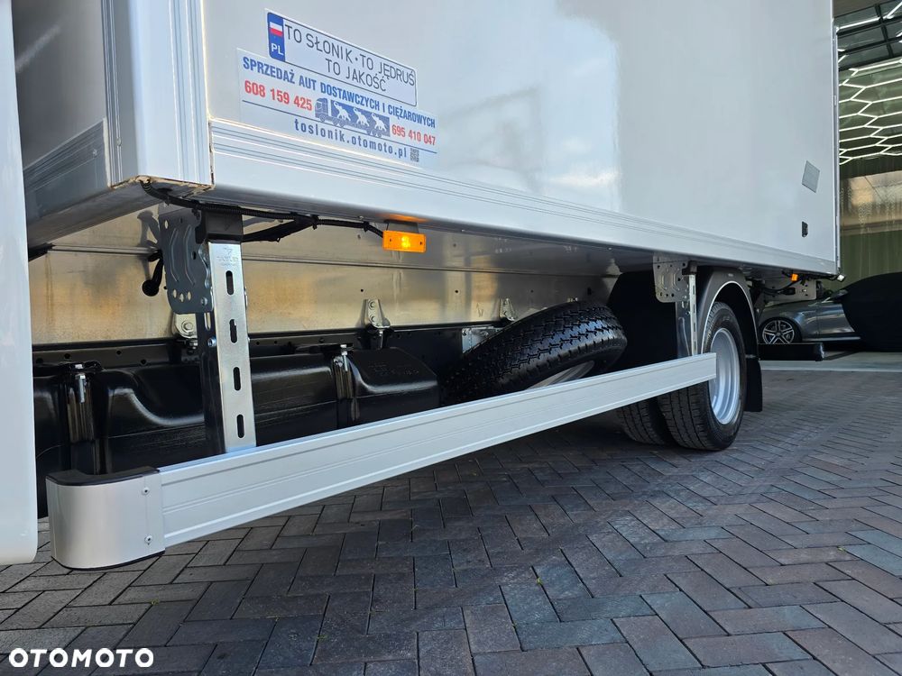 Iveco DAILY 50C18 MROŻNIA 8-PALETOWY + WINDA.1Tona AGREGAT Carrier -20*C +20*C 183Tyś km SERWIS DO OSTATNIEGO Km ASO IVECO SALON PL BOGATA OPCJA WYPOSAZENIA LED NAVI AKTYWNY TEMPOMAT FOTEL KIEROWCY PNEŁMATYCZNY - 23