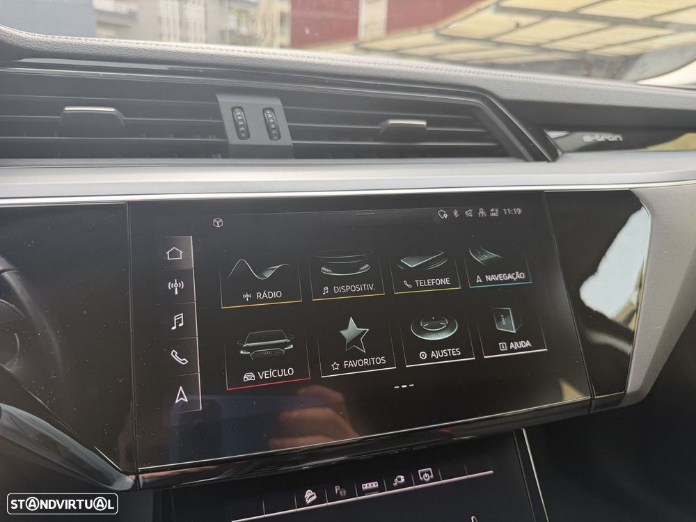 Audi e-tron 50 quattro - 44