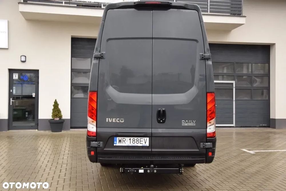 Iveco DAILY 35S18 Hi Matic  180Km 18M3 - 25
