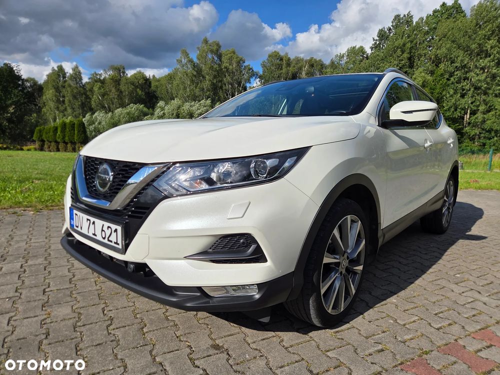 Nissan Qashqai 1.3 DIG-T N-Connecta - 1