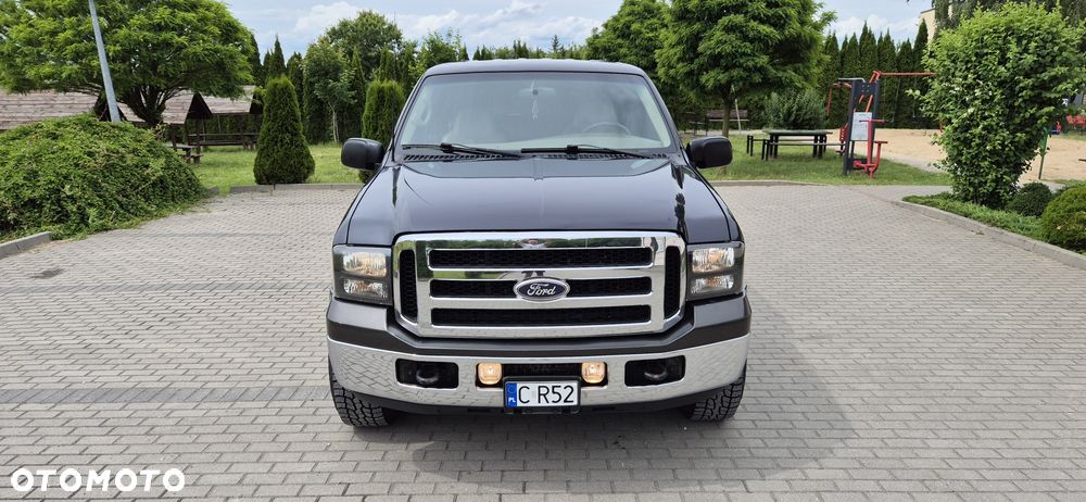 Ford Excursion - 1