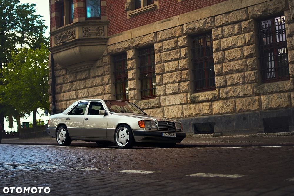 Mercedes-Benz W124 (1984-1993) - 1