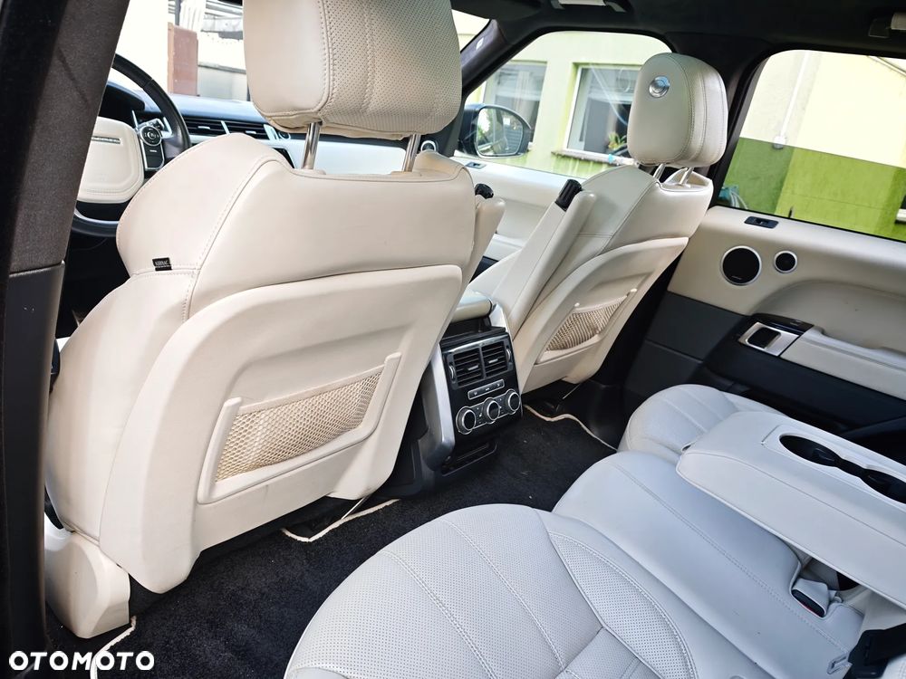 Land Rover Range Rover Sport SDV6 Autobiography Dynamic - 23