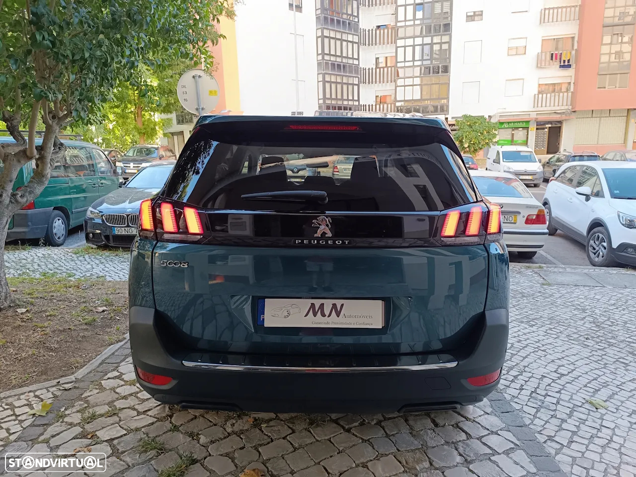 Peugeot 5008 1.2 PureTech Allure EAT8 - 6