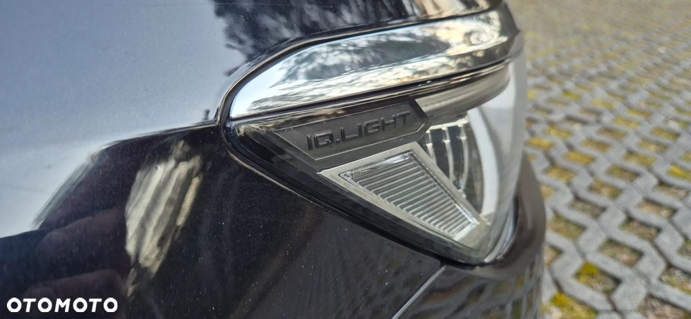 Volkswagen Passat - 16