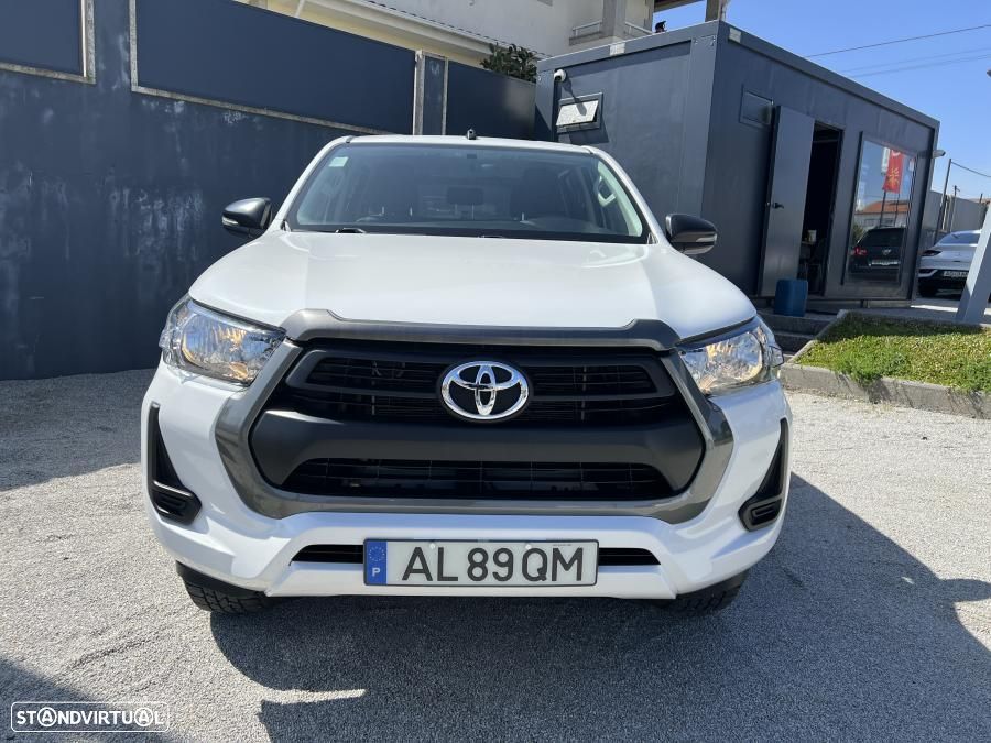 Toyota Hilux 2.4 D-4D 4WD CD CM - 11