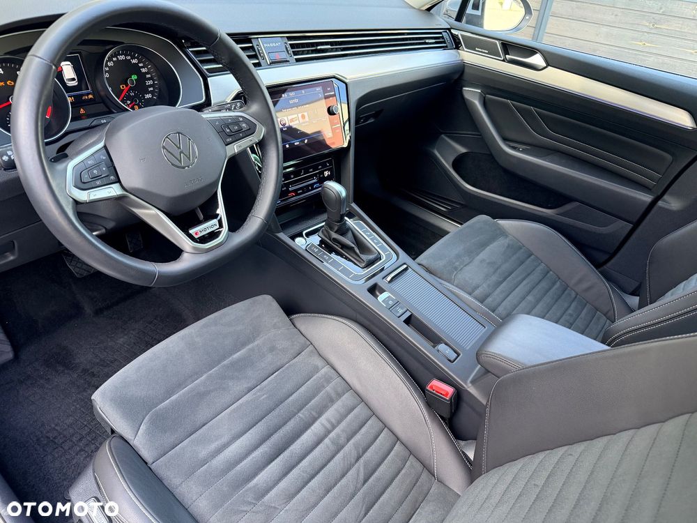 Volkswagen Passat 2.0 TSI 4Mot Elegance DSG - 17
