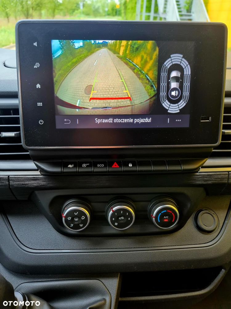 Renault Trafic - 25