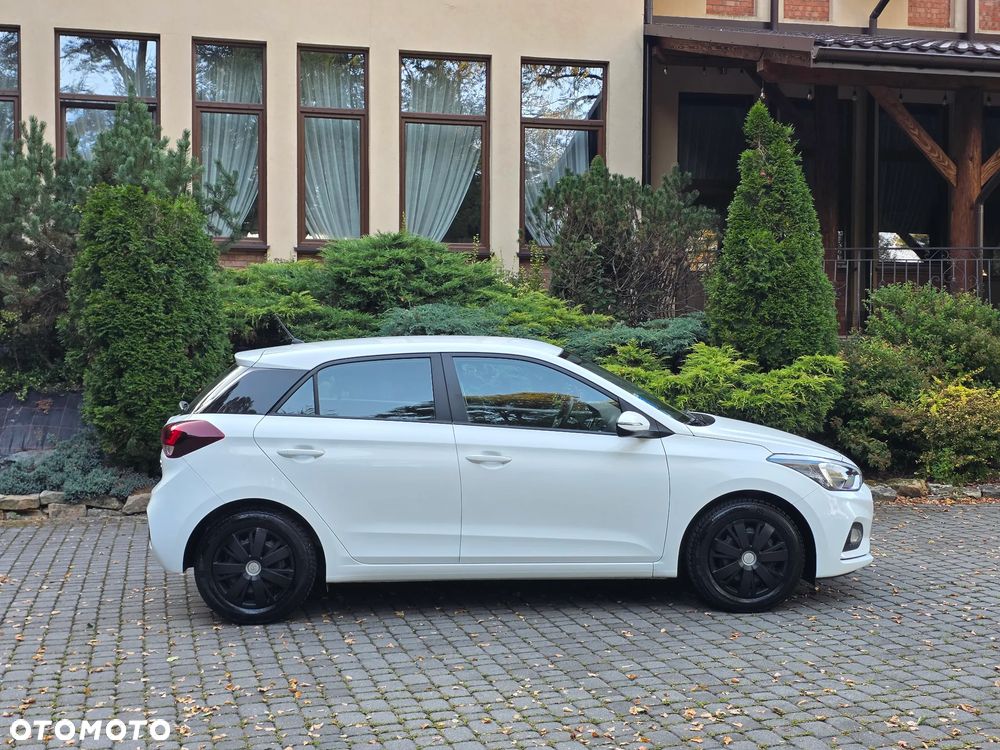 Hyundai i20 blue 1.2 Classic - 38