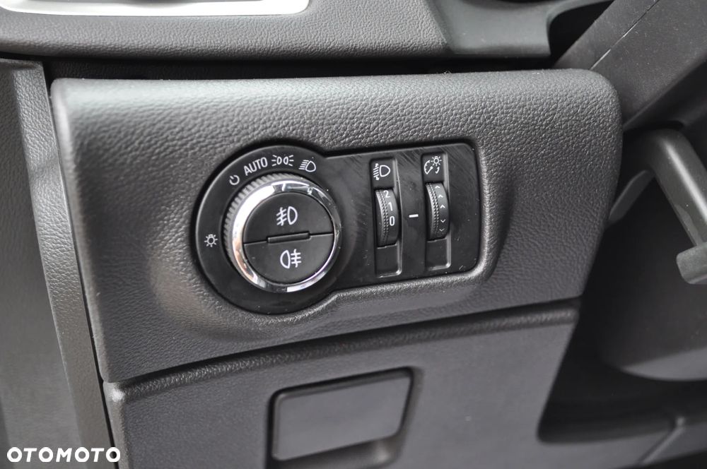 Opel Astra 1.4 Turbo Sports Tourer 150 Jahre - 21