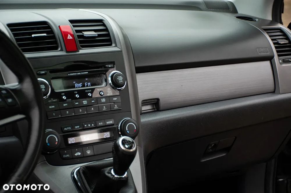 Honda CR-V 2.0i Executive - 29