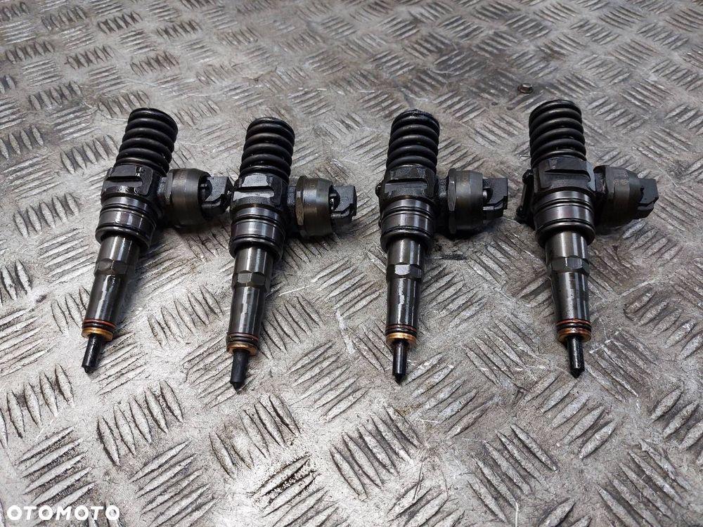 POMPOWTRYSKI KOMPLET VOLKSWAGEN PASSAT B6 2.0 TDI 038130073BQ - 2