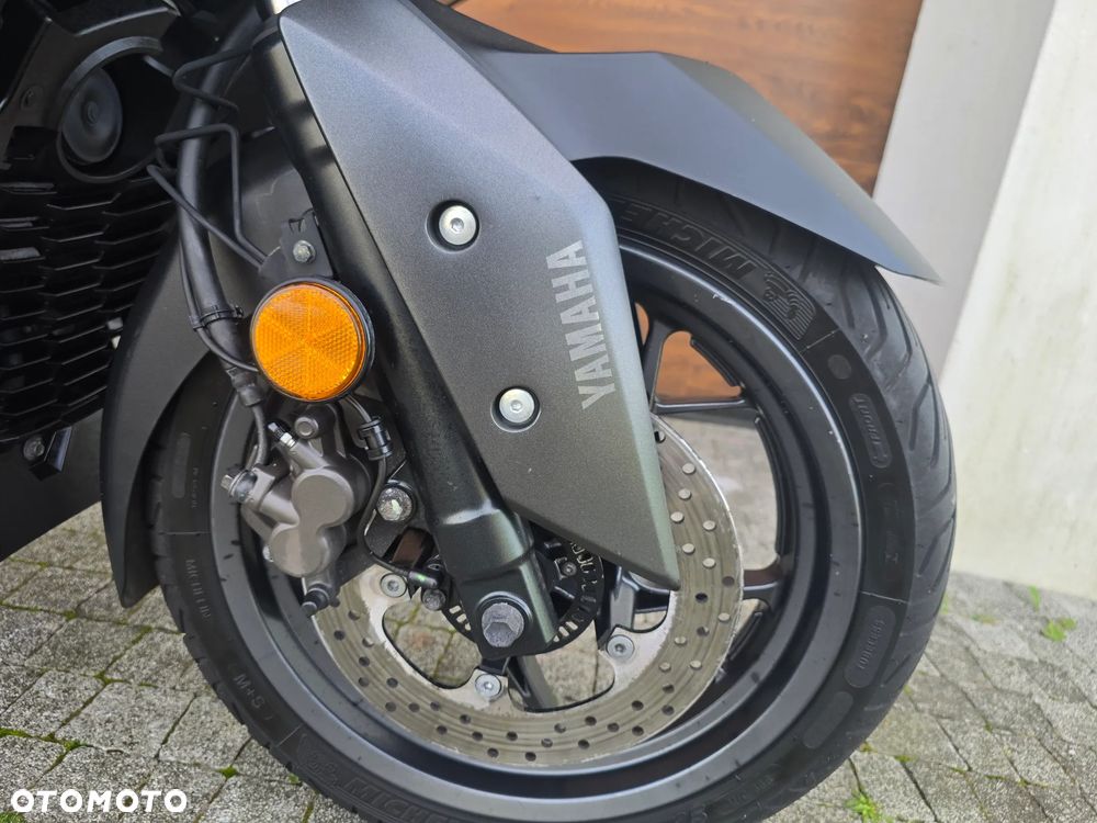 Yamaha X-max - 26