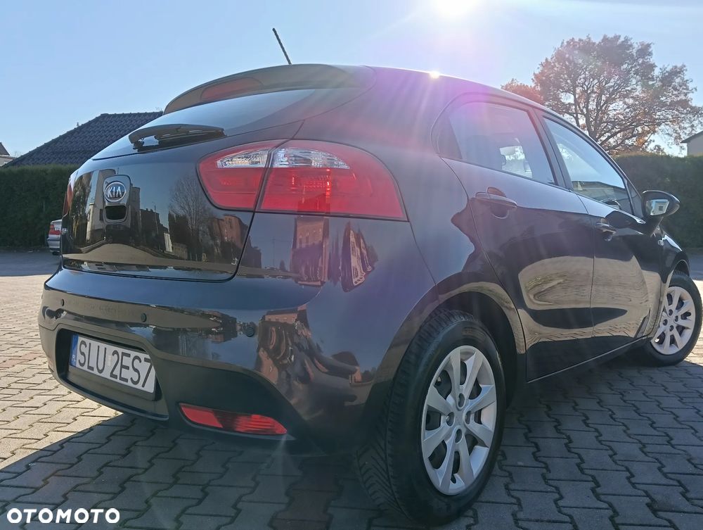 Kia Rio 1.2 M - 10