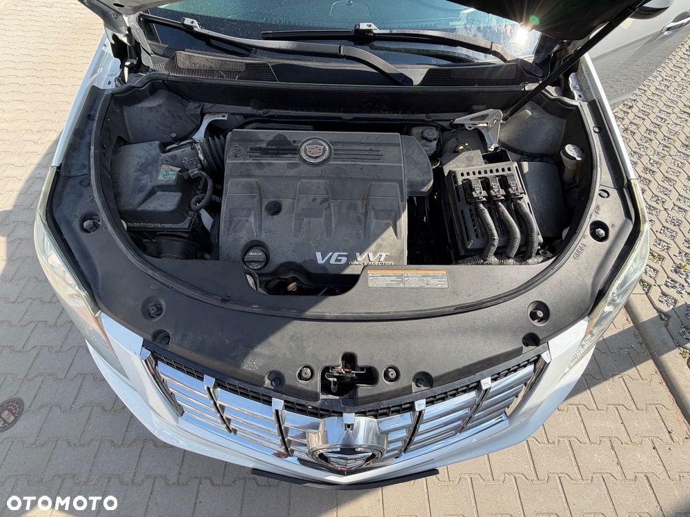 Cadillac SRX - 37