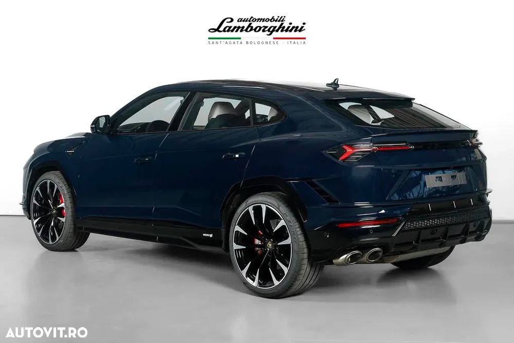 Lamborghini URUS - 3