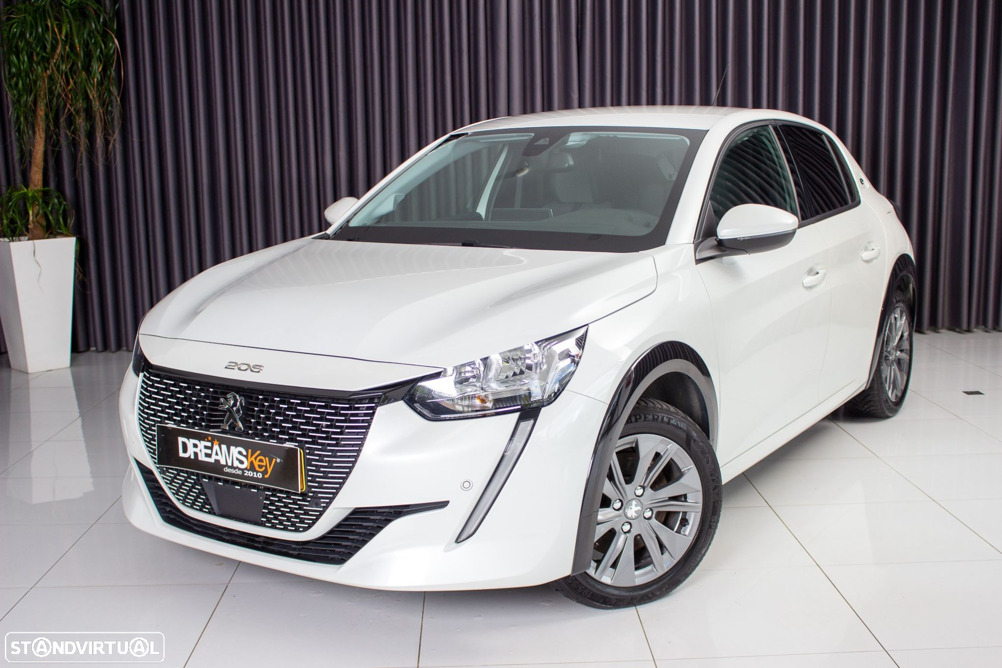 Peugeot e-208 Allure Pack - 19