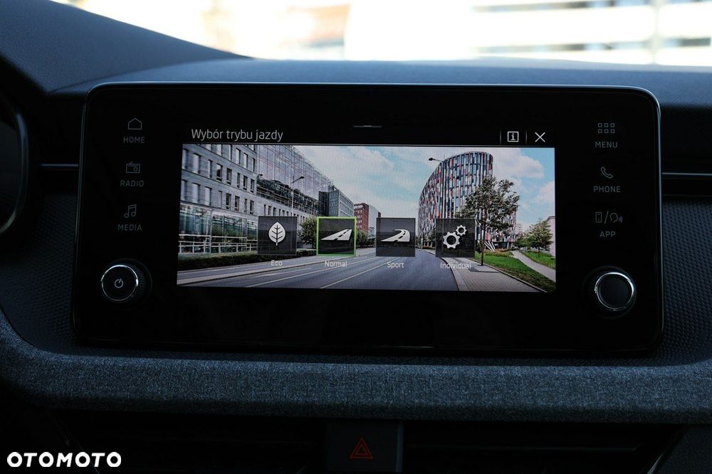 Skoda Kamiq 1.0 TSI Selection - 24