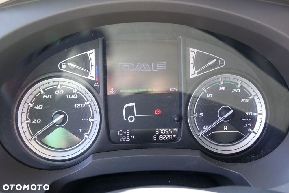 DAF LF 320 EURO 6/ CHŁODNIA PLASTOBLOK / CARRIER SUPRA 850Mt / AUTOMAT / DRZWI / WINDA ZAŁADUNKOWA - 31