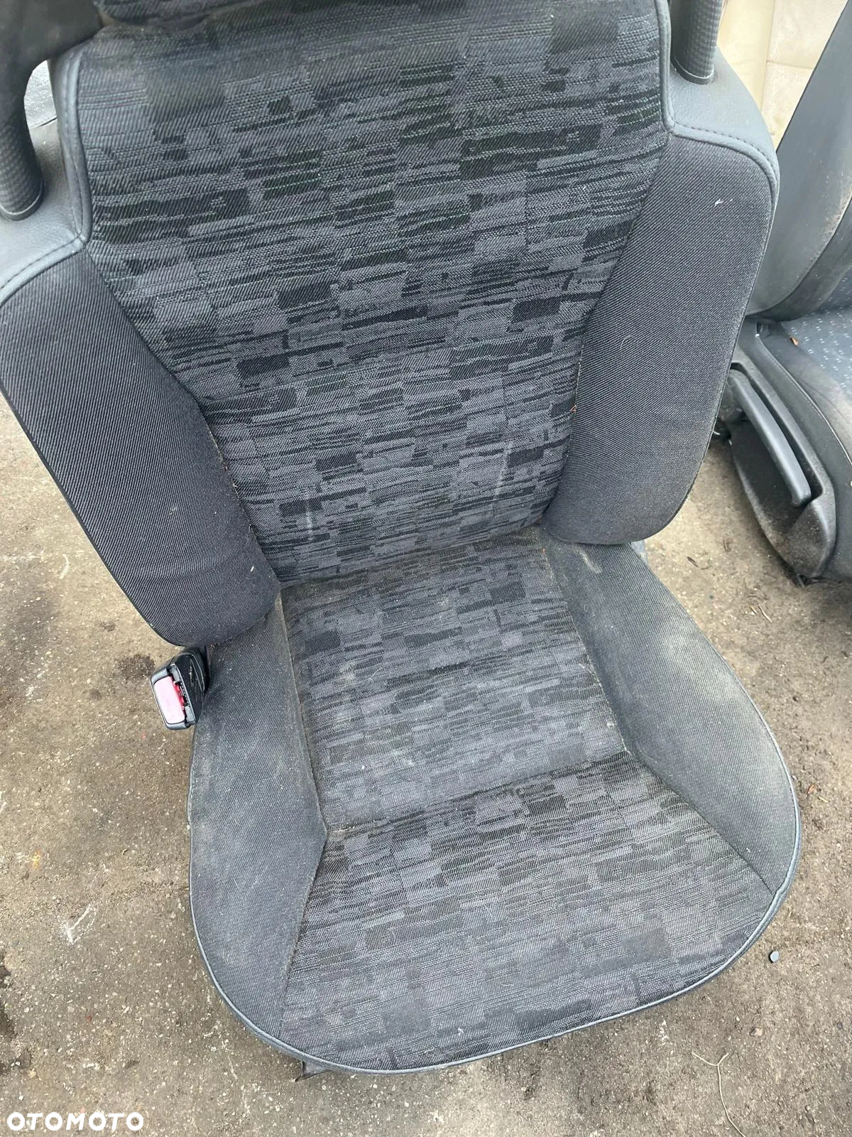 Fotel przedni lewy kierowcy materiał LAND ROVER DISCOVERY 2 II - 2