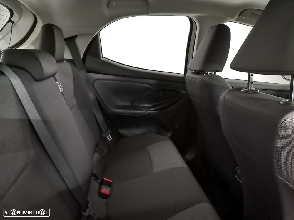 Toyota Yaris 1.5 HDF Comfort Plus - 8