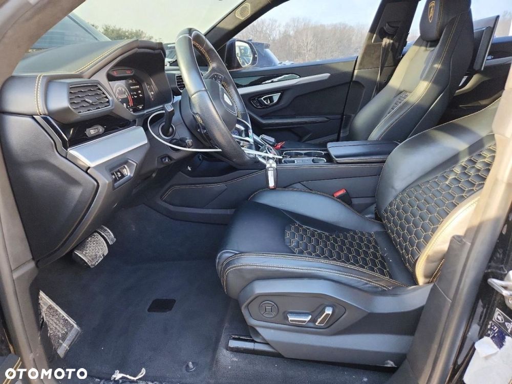 Lamborghini Urus - 7