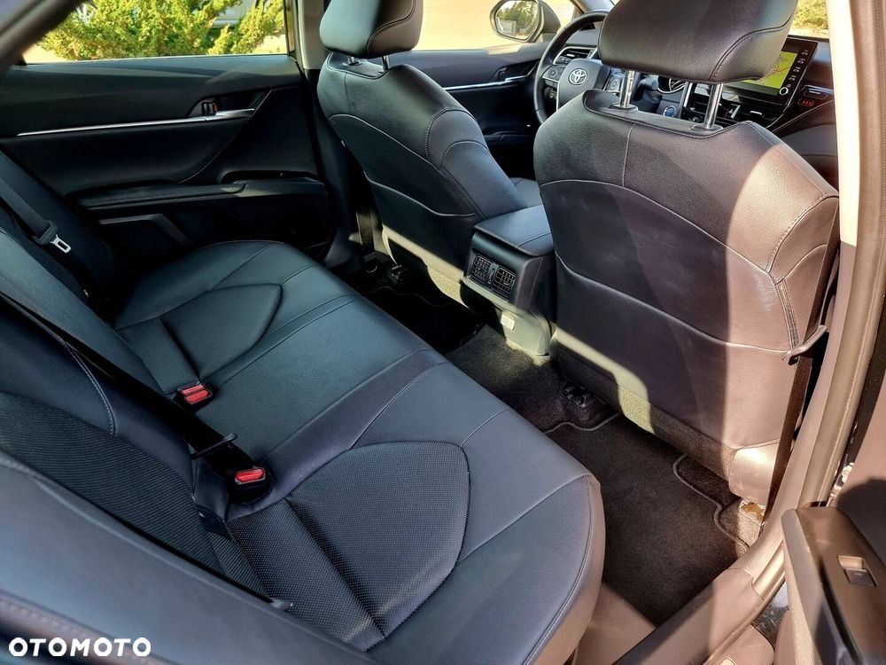 Toyota Camry 2.5 Hybrid Executive CVT - 21