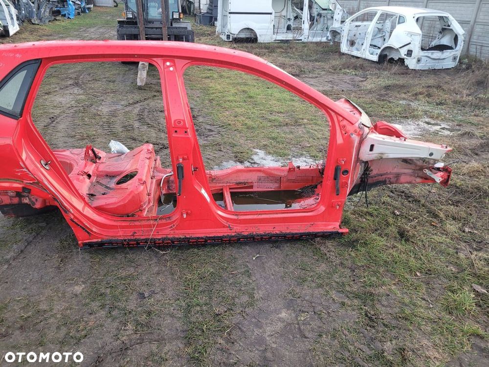 Polo 6R 6C CROSS PRÓG PRAWY SŁUPEK ZEJŚCIE ĆWIARTKA - 1