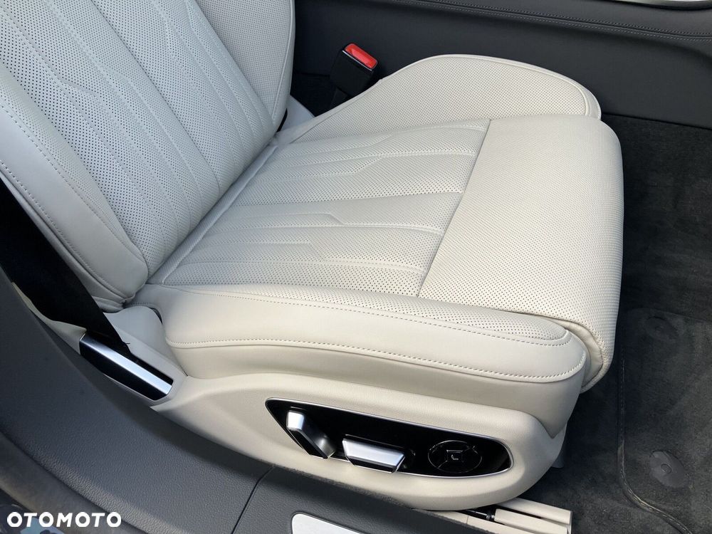 Audi A8 - 33