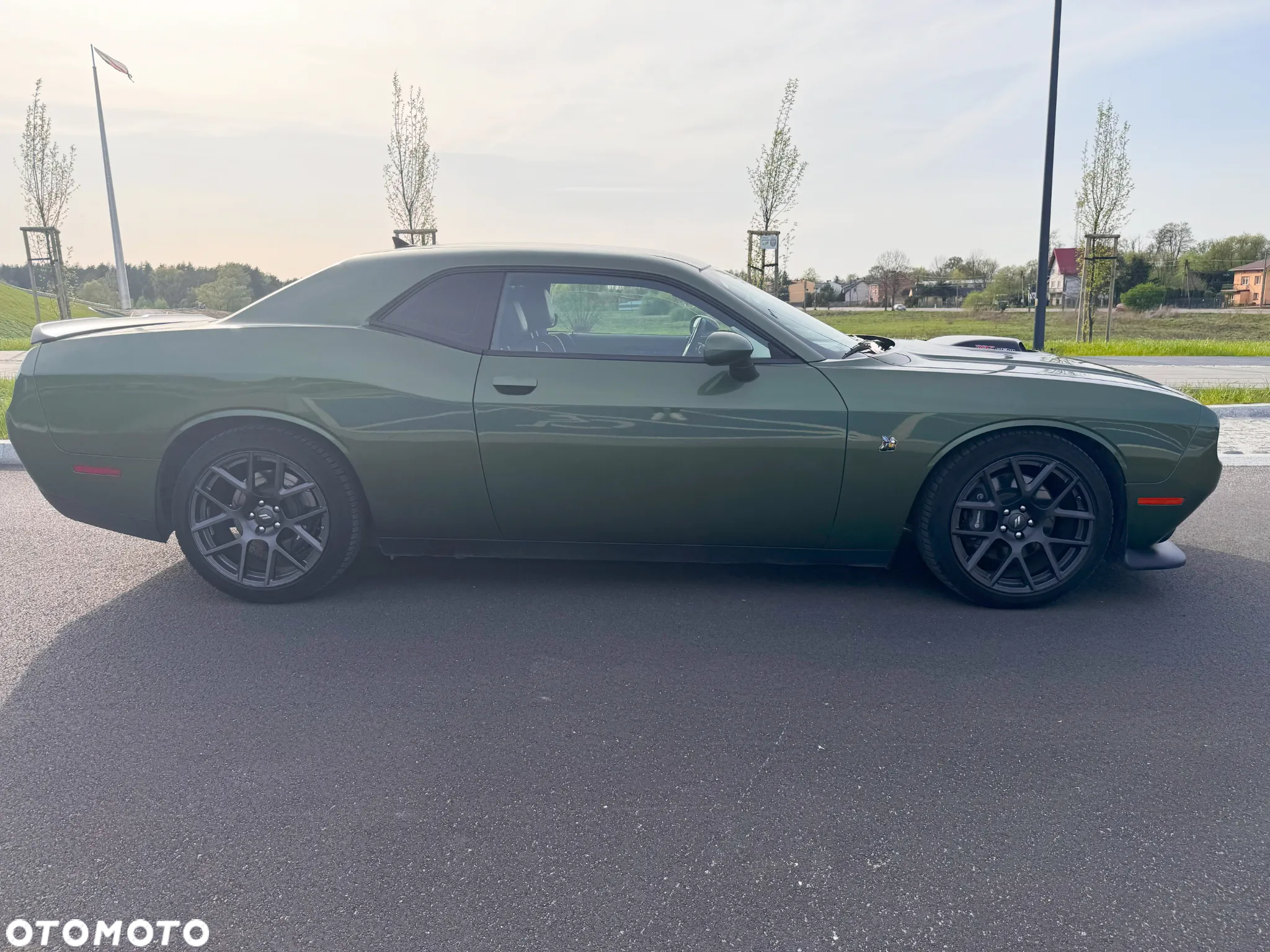 Dodge Challenger - 12