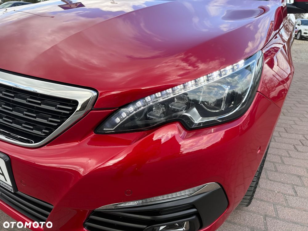 Peugeot 308 PureTech 130 GPF EAT8 Stop & Start Allure Pack - 31