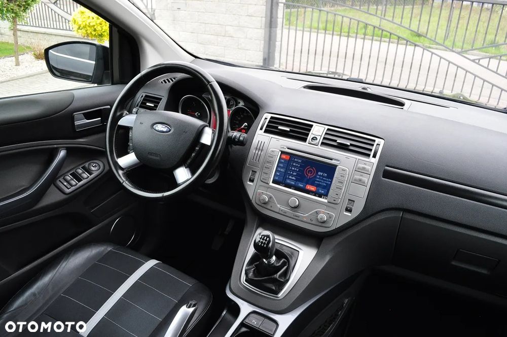 Ford Kuga 2.0 TDCi 2x4 Titanium - 9