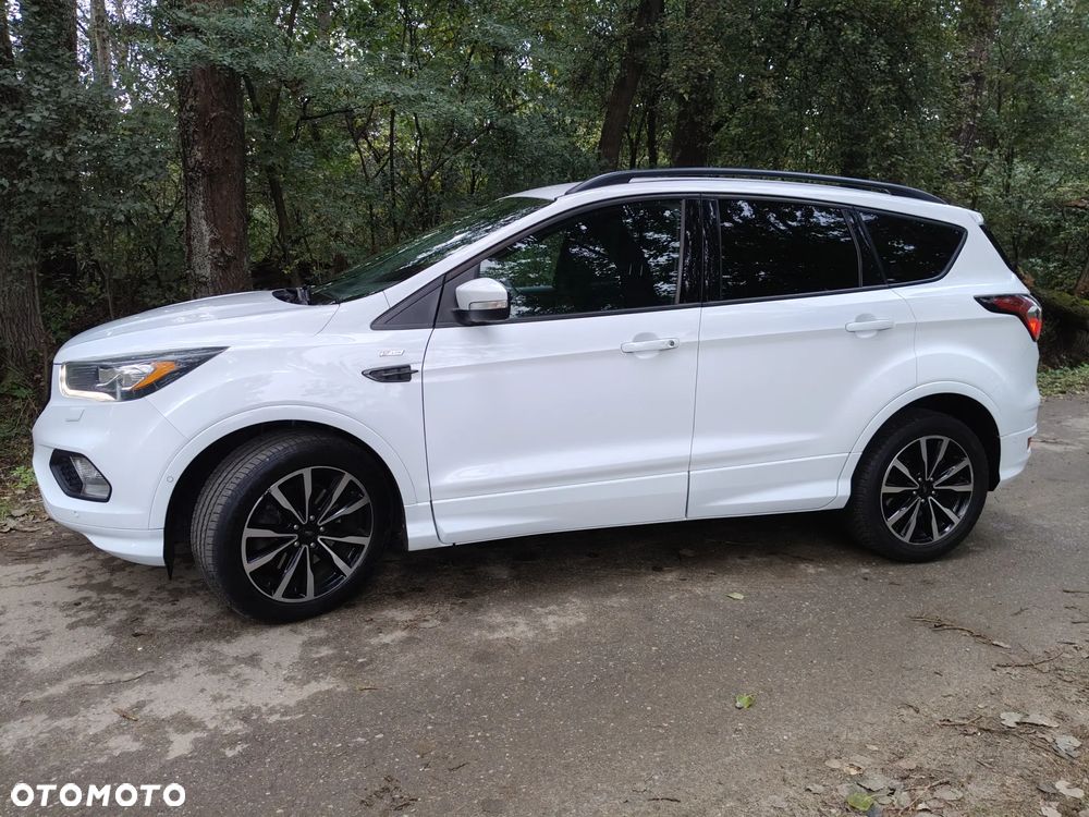 Ford Kuga 2.0 TDCi 2x4 ST-Line - 19