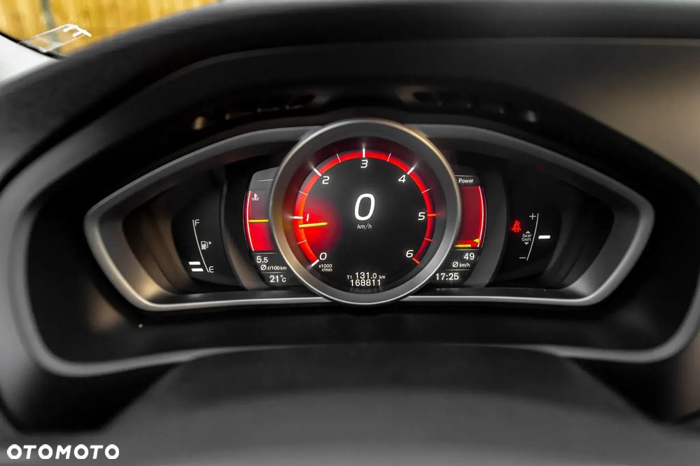 Volvo V40 D4 Drive-E Momentum - 29