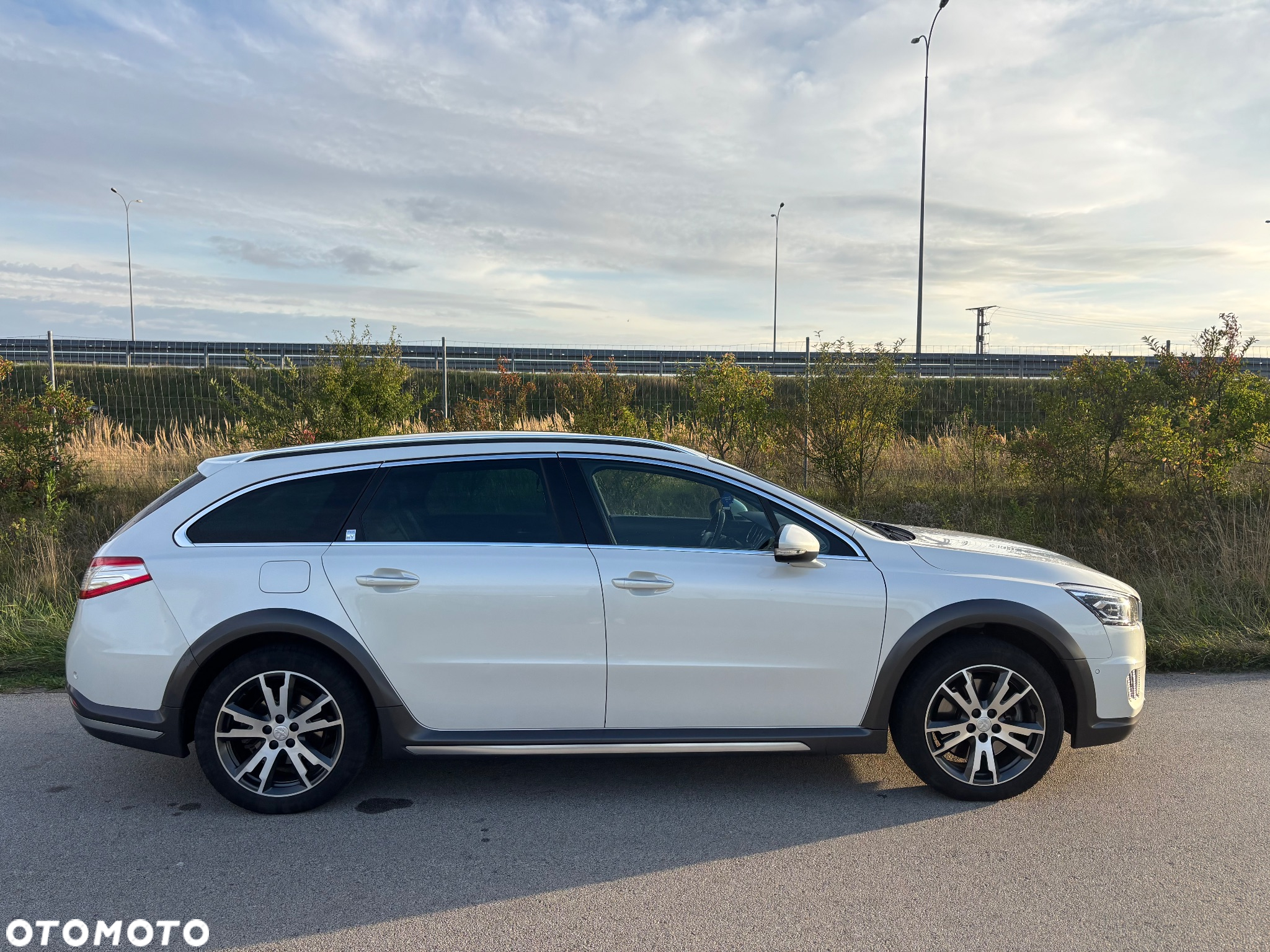 Peugeot 508 RXH Hybrid4 - 3